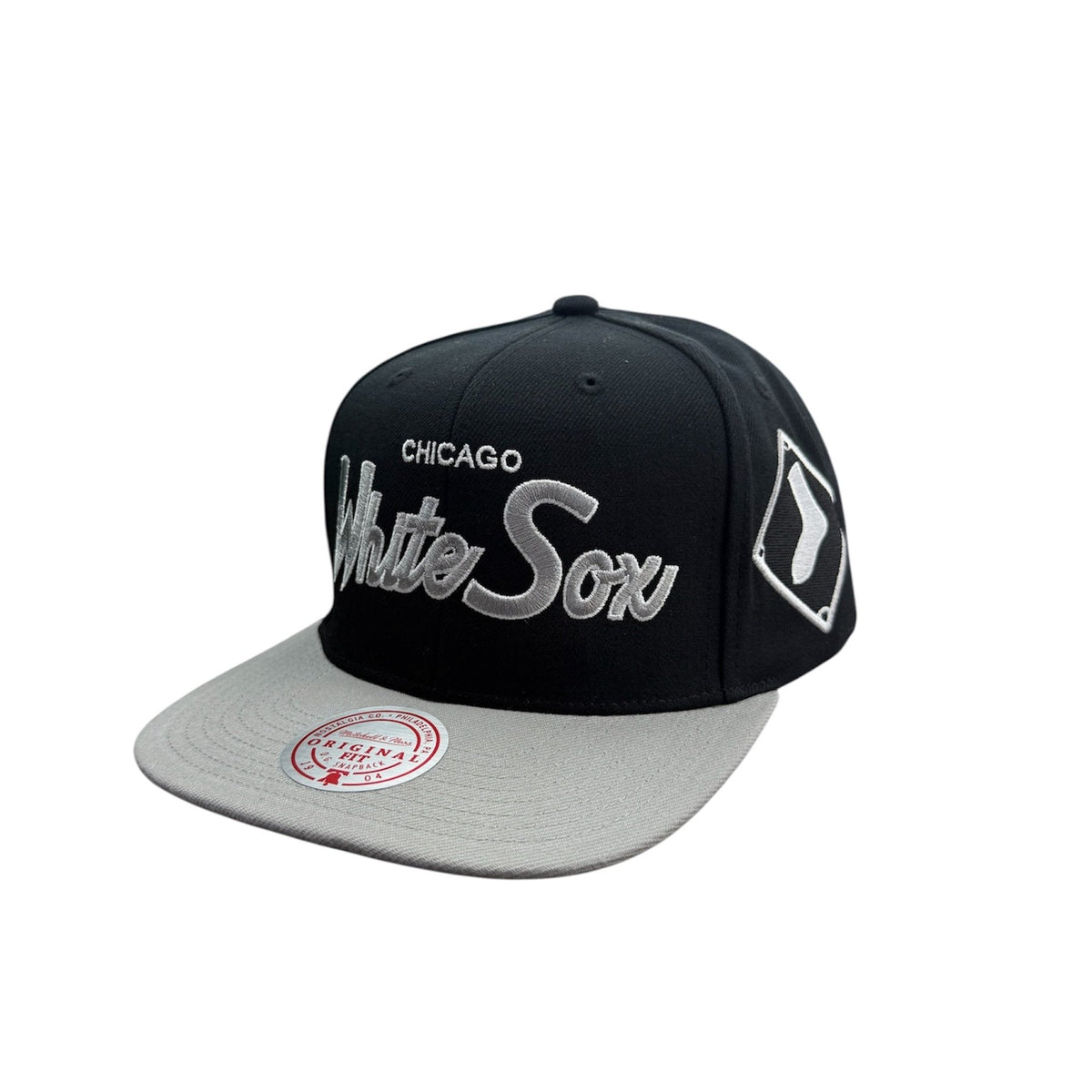 MITCHELL AND NESS MLB CHICAGO WHITE SOX HATS by Mitchell and Ness