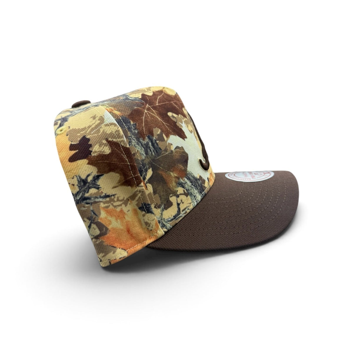 MITCHELL AND NESS MLB CAMO LEAF PRO HATS by Mitchell and Ness
