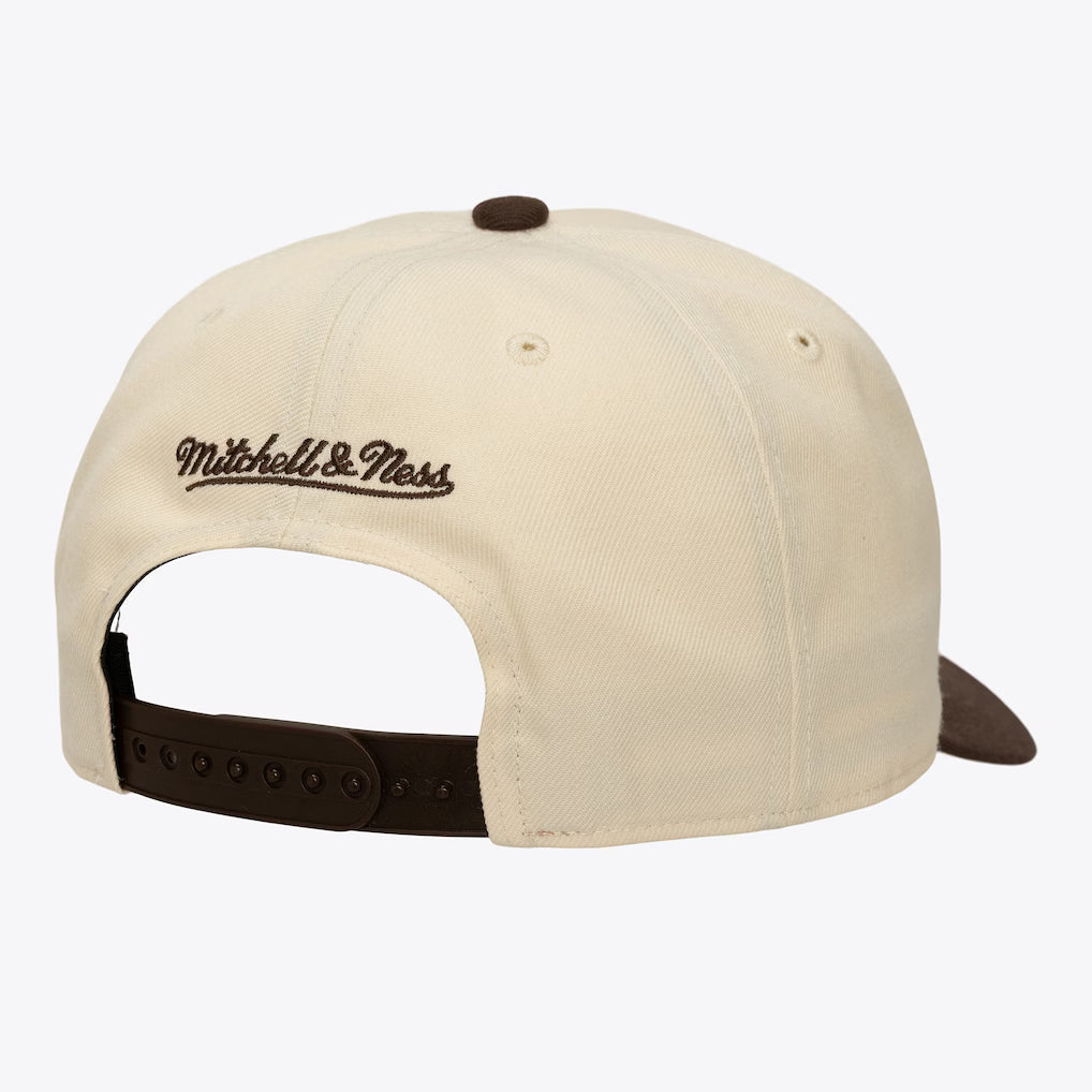 MITCHELL AND NESS BULLS HATS by Mitchell and Ness