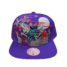 MITCHELL AND NESS HORNETS SNAPBACK by Mitchell and Ness