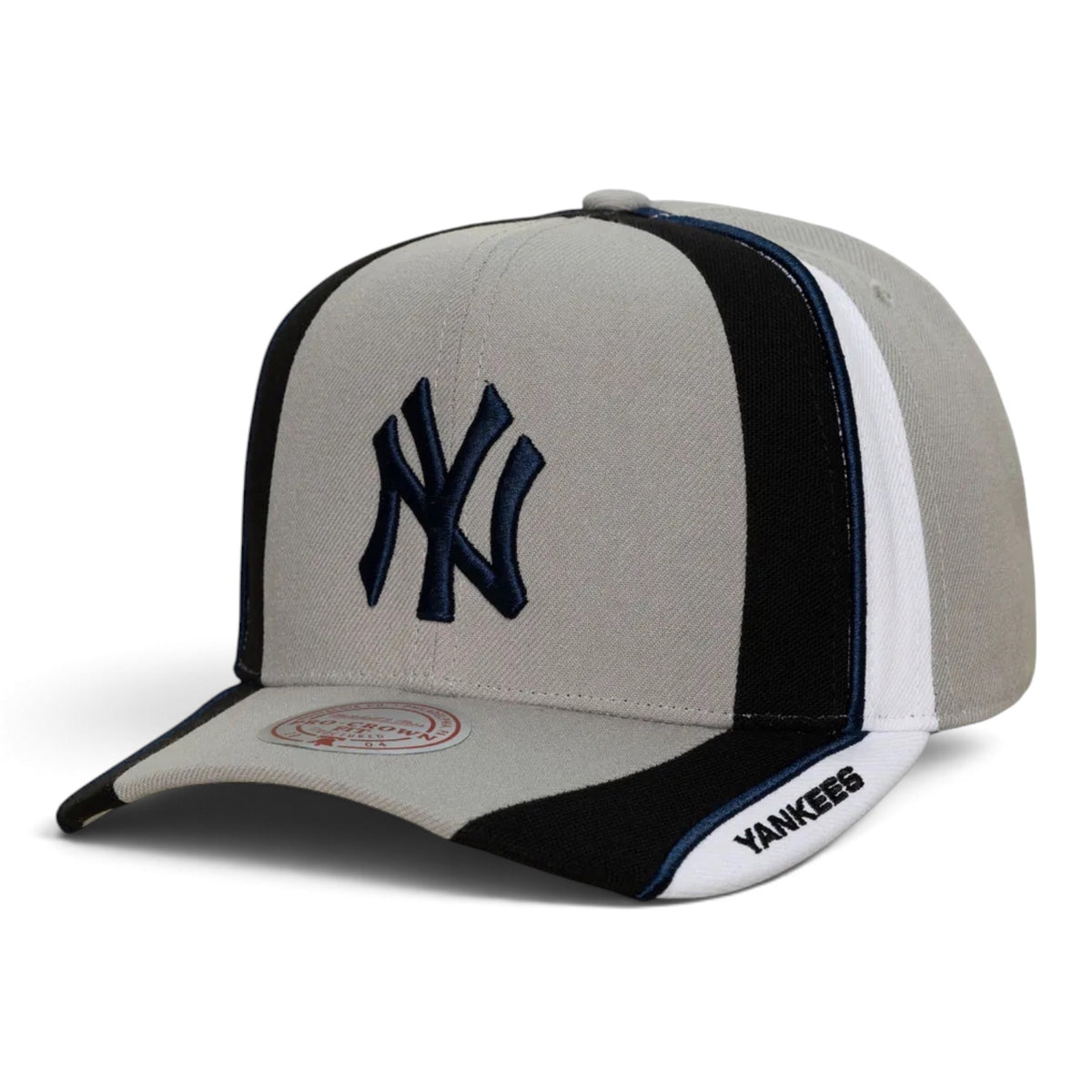 MITCHELL & NESS NEW YORK YANKESS 404 CLUB DOWNFORCE PRO SNAPBACK by Mitchell and Ness