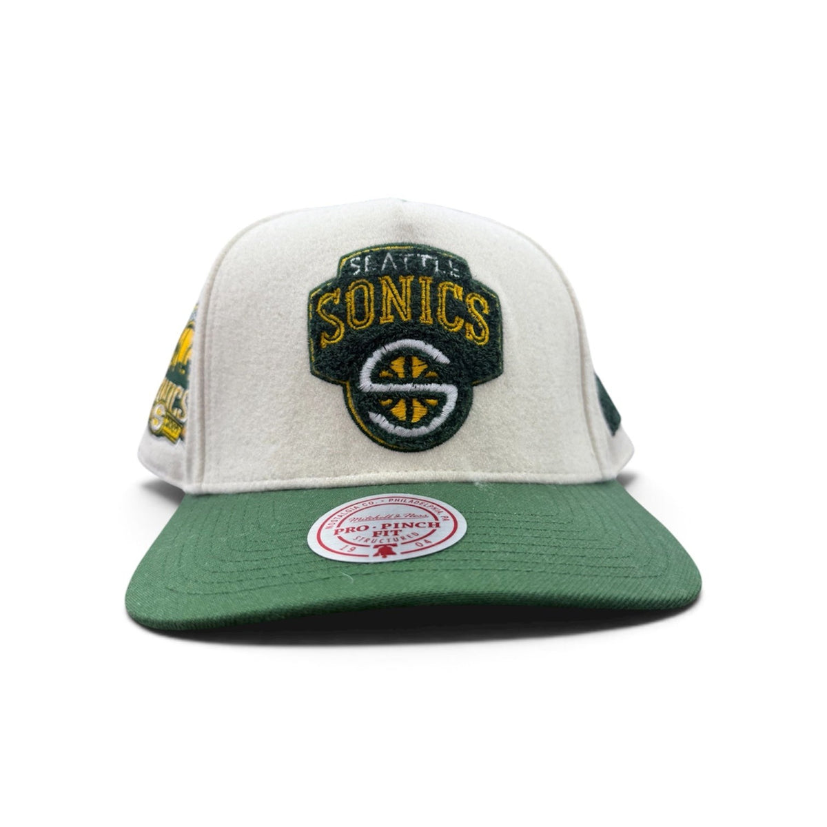 MITCHELL AND NESS NBA CREAM TEAM HATS by Mitchell and Ness