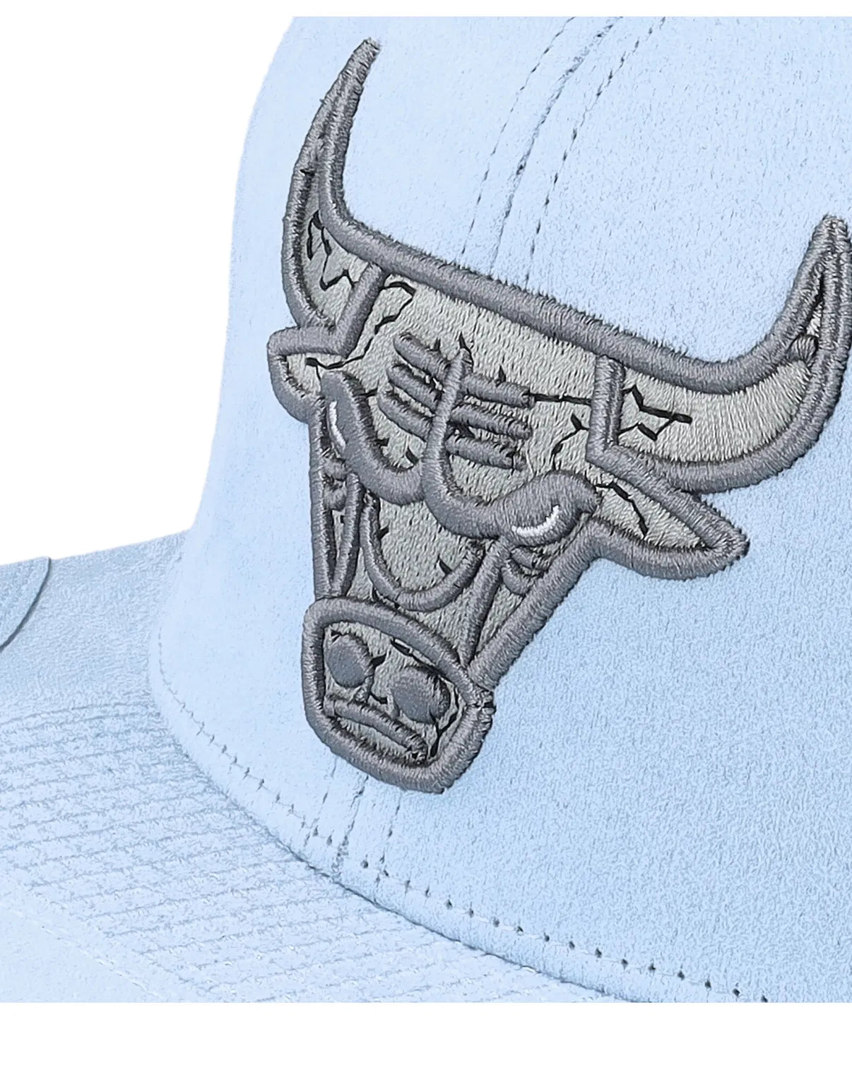 MITCHELL AND NESS BULLS HATS by Mitchell and Ness