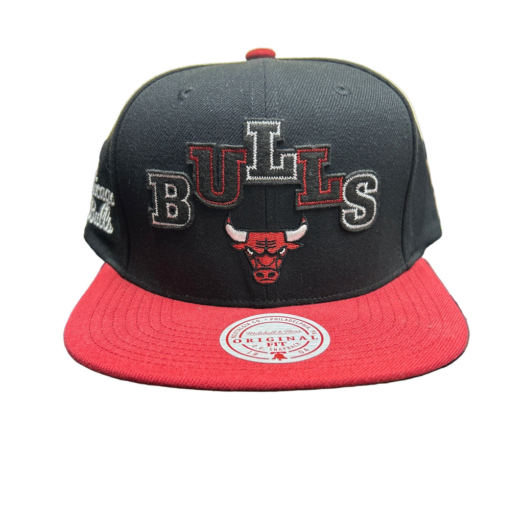 MITCHELL AND NESS BULLS UPRISE SNAPBACK