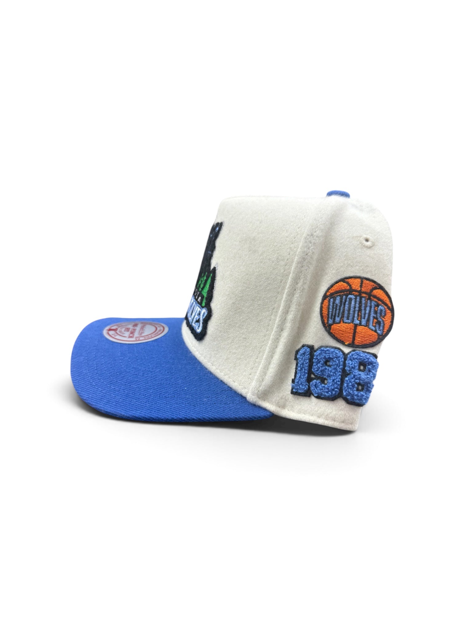MITCHELL AND NESS NBA CREAM TEAM HATS by Mitchell and Ness