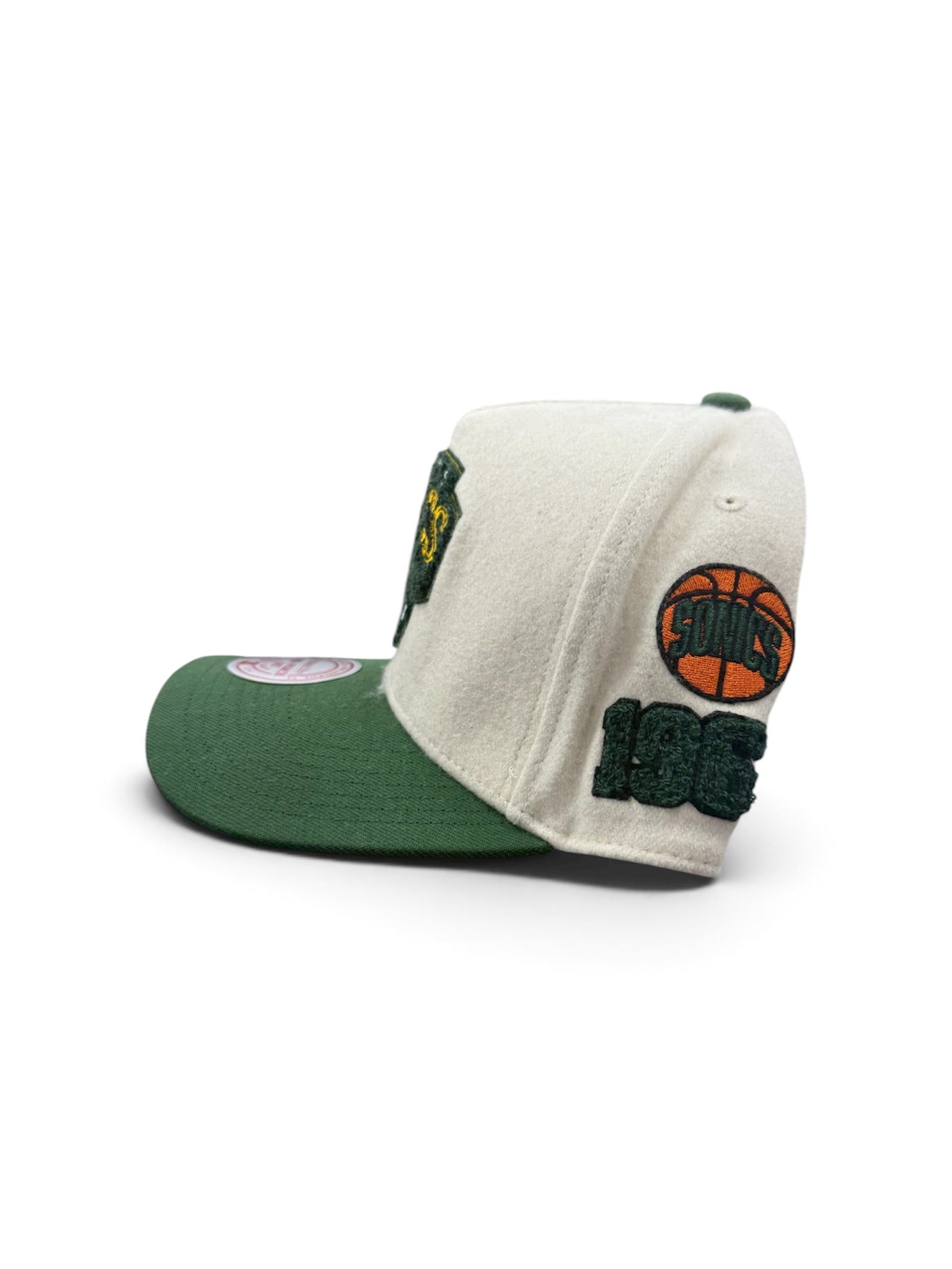 MITCHELL AND NESS NBA CREAM TEAM HATS by Mitchell and Ness