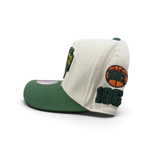 MITCHELL AND NESS NBA CREAM TEAM HATS by Mitchell and Ness