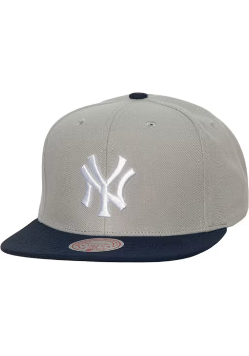 MITCHELL & NESS YANKEES AWAY SNAPBACK COOP by Mitchell and Ness