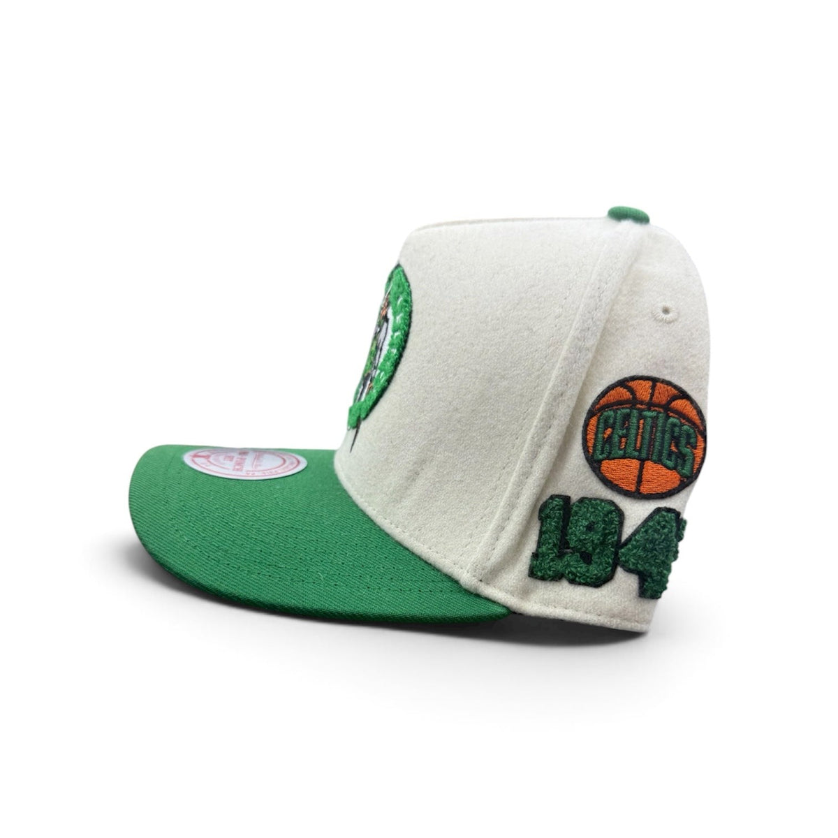 MITCHELL AND NESS NBA CREAM TEAM HATS by Mitchell and Ness