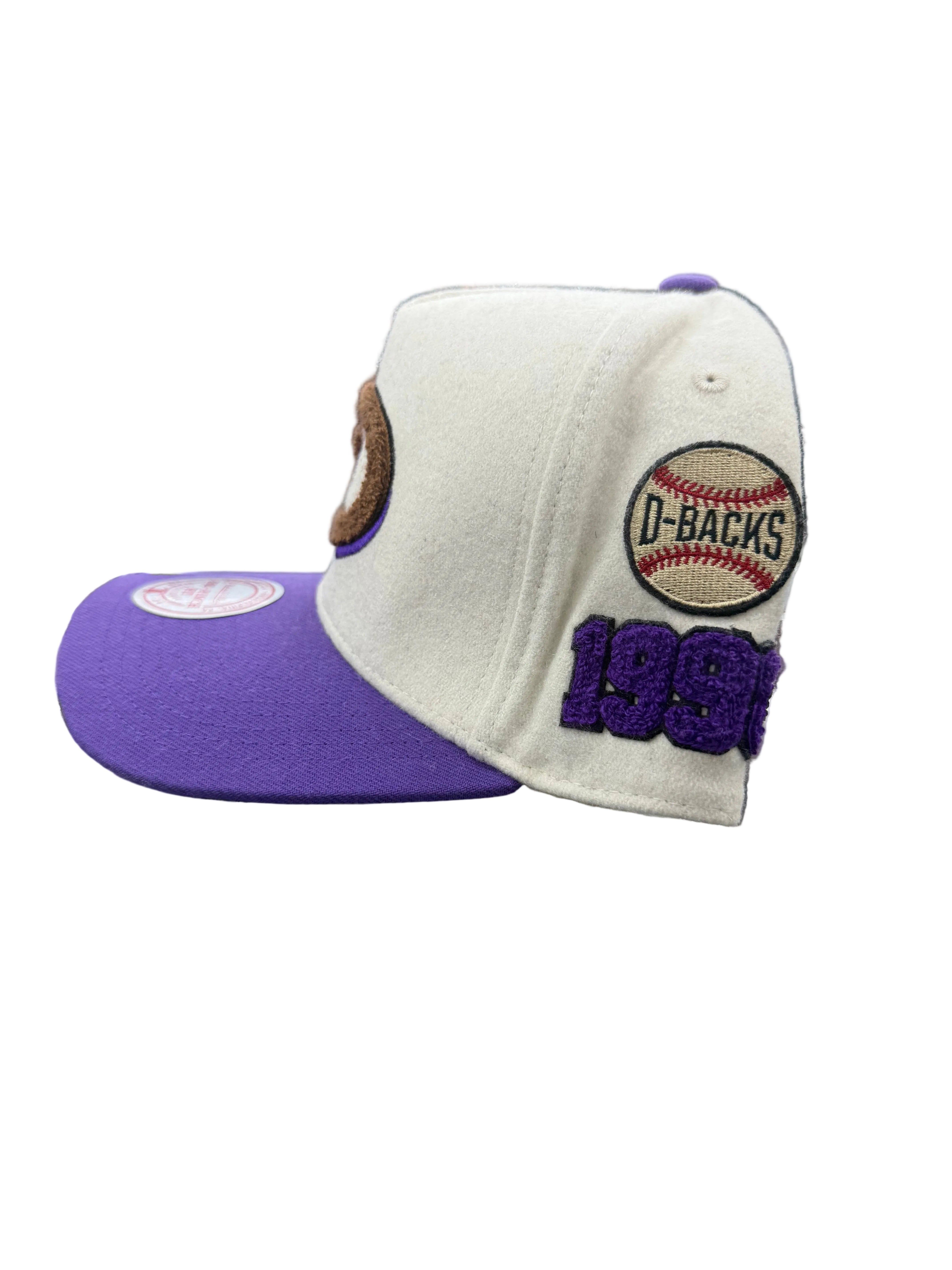 MITCHELL AND NESS MLB CREAM TEAM HATS by Mitchell and Ness