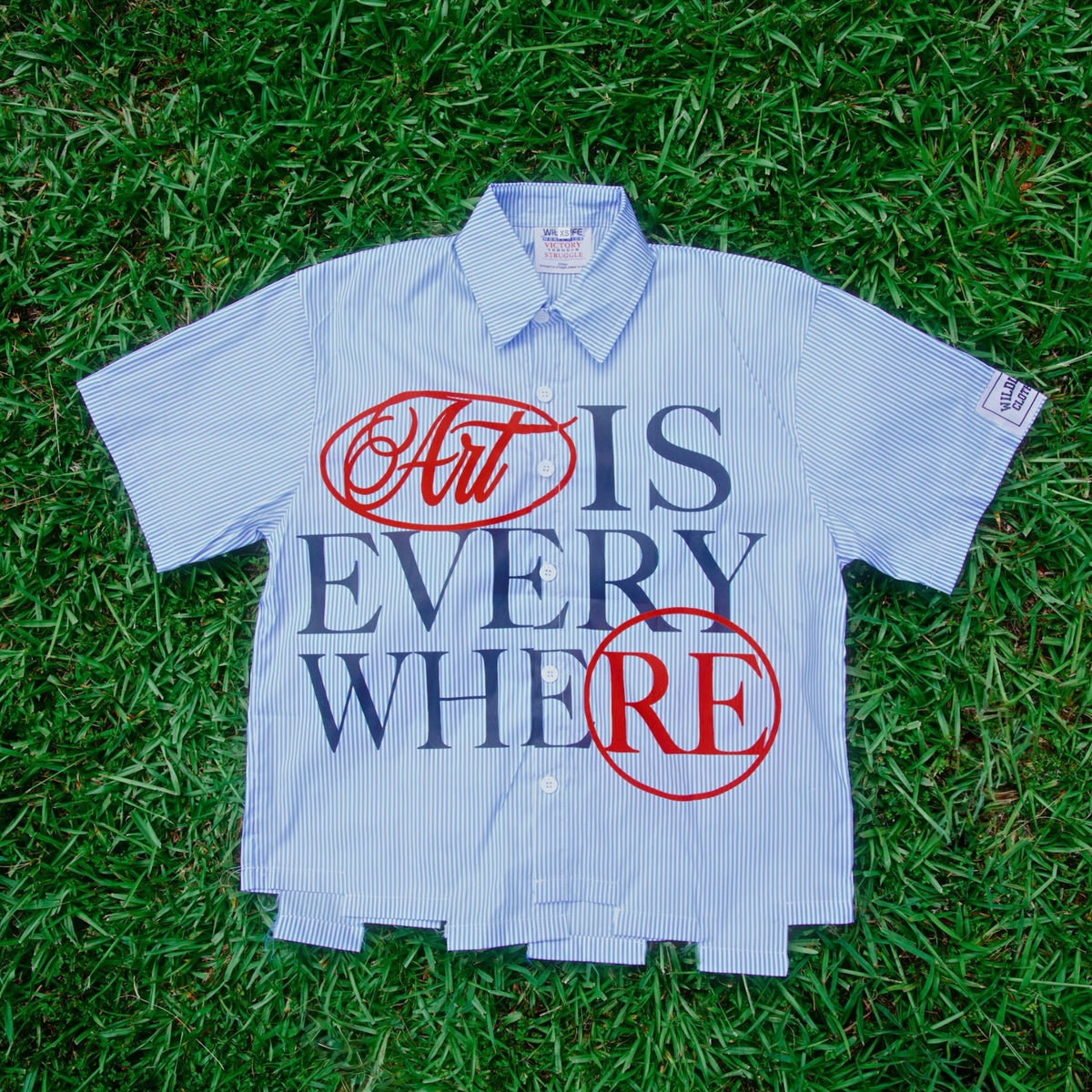 WILDLYFE ART IS EVERYWHERE BUTTON UP by WILDLYFE