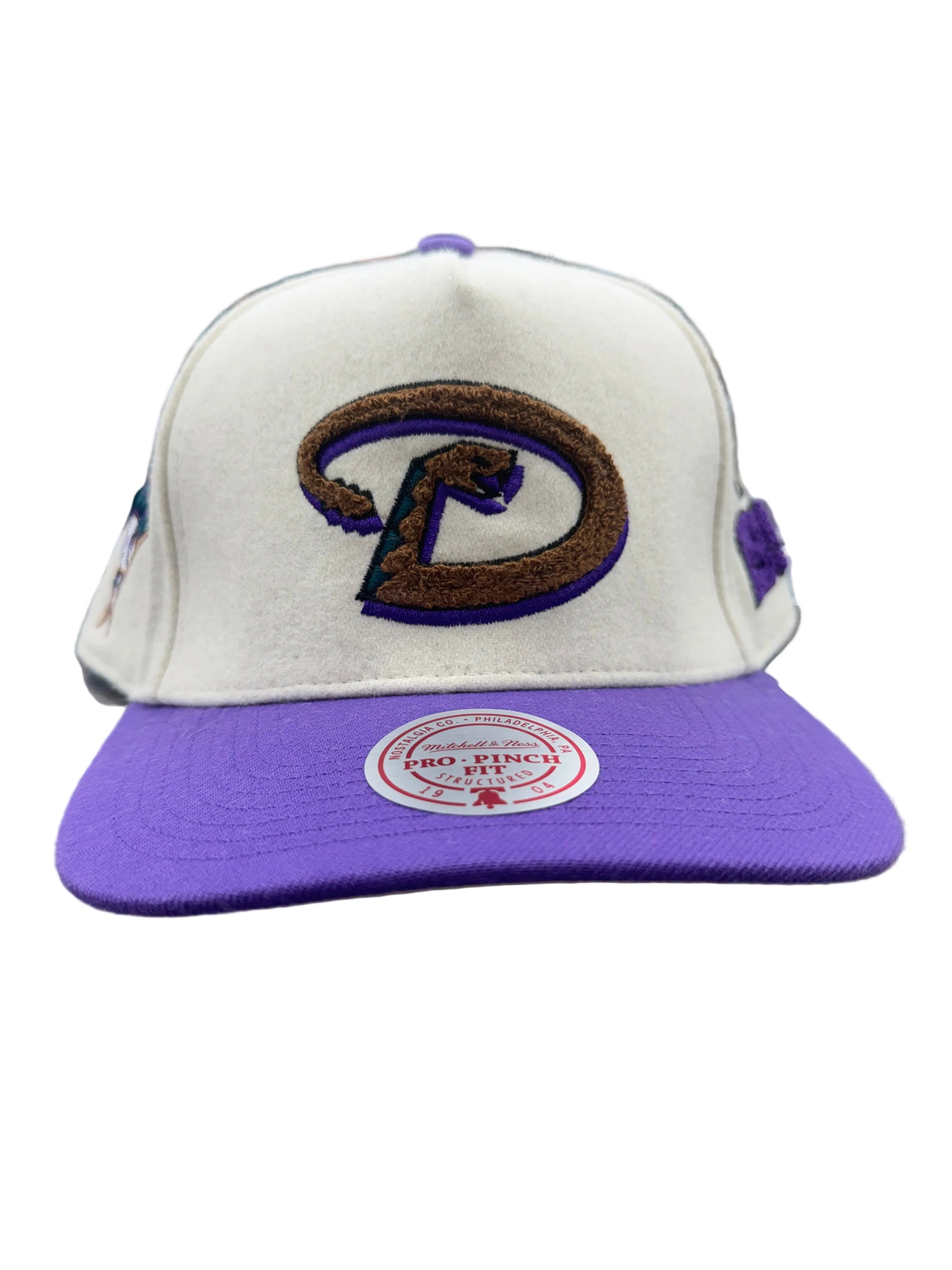MITCHELL AND NESS MLB CREAM TEAM HATS by Mitchell and Ness