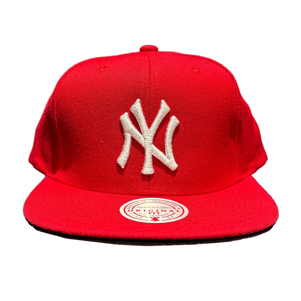 MITCHELL & NESS NEW YORK YANKEES RED AND WHITE OG SNAPBACK HAT by Mitchell and Ness