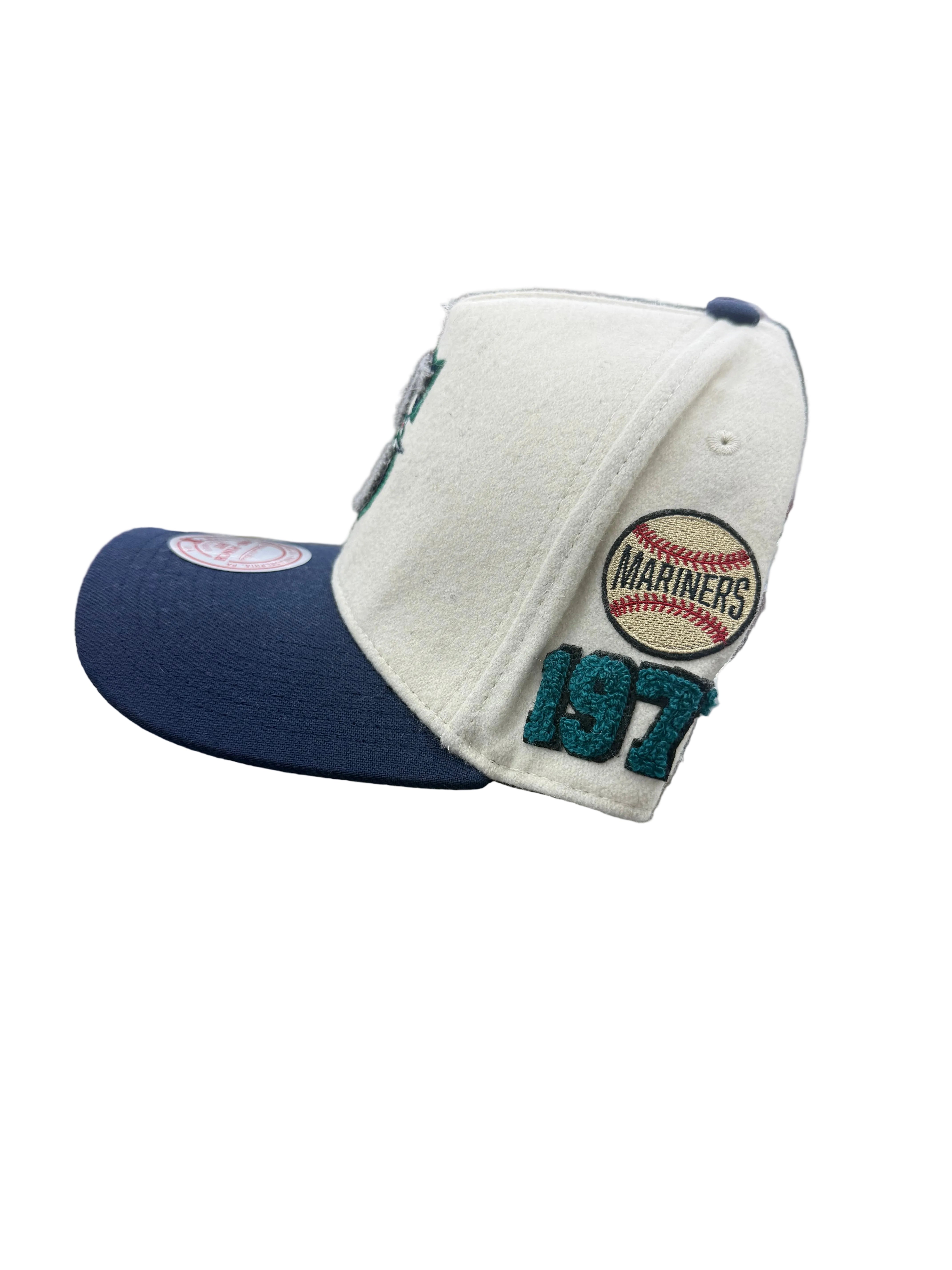 MITCHELL AND NESS MLB CREAM TEAM HATS by Mitchell and Ness