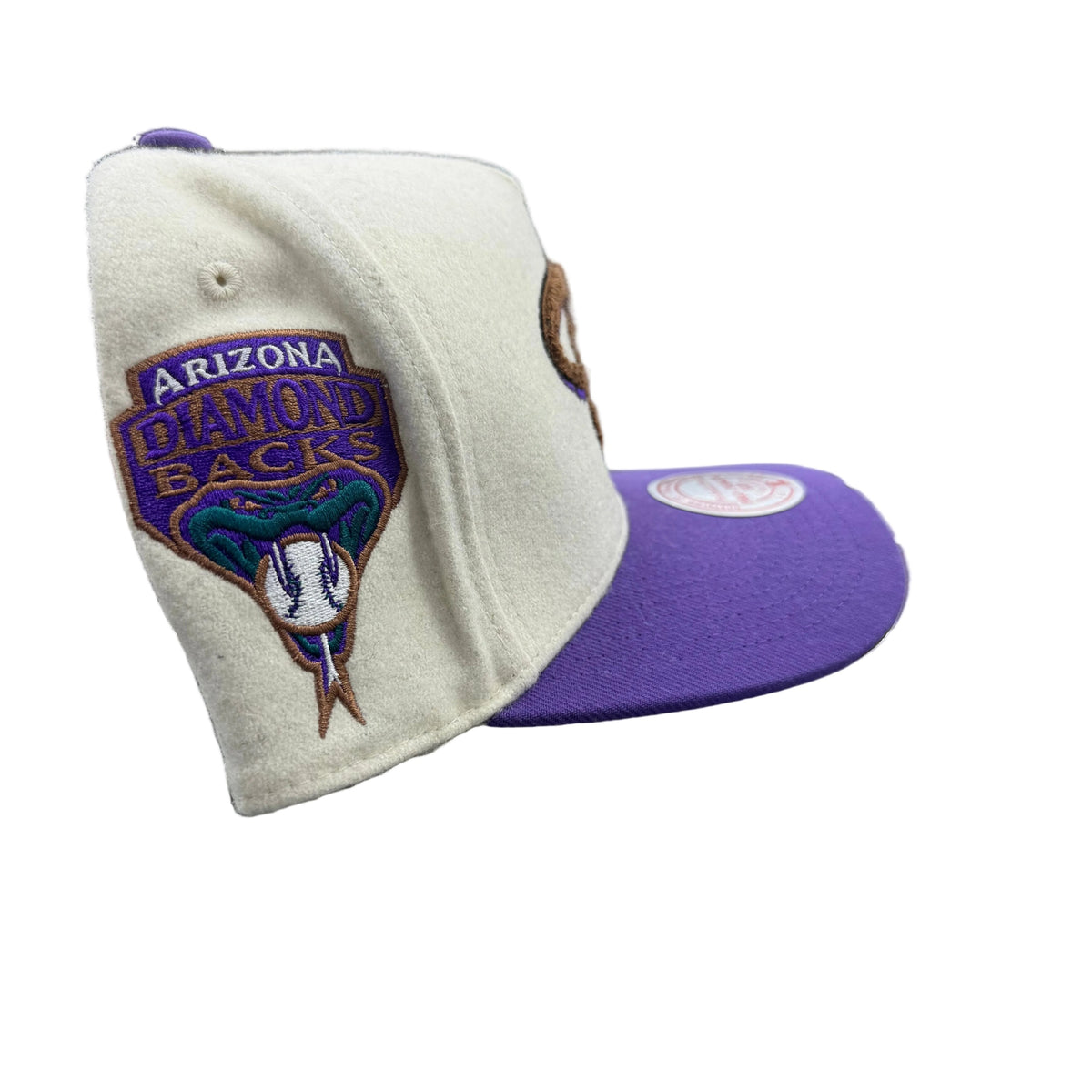 MITCHELL AND NESS MLB CREAM TEAM HATS by Mitchell and Ness