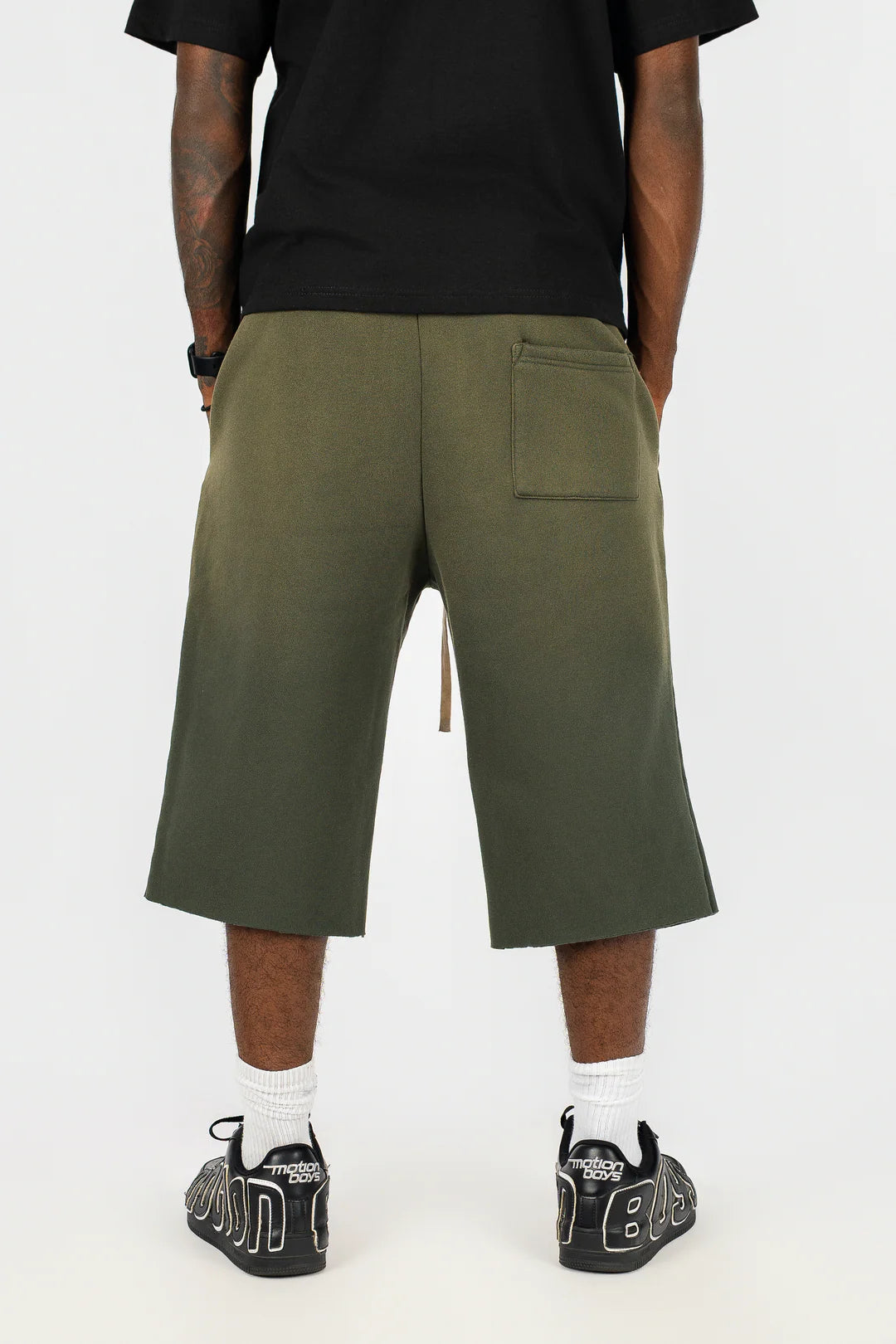 DAY1NE WASHED SWEATSHORTS by DAY1NE