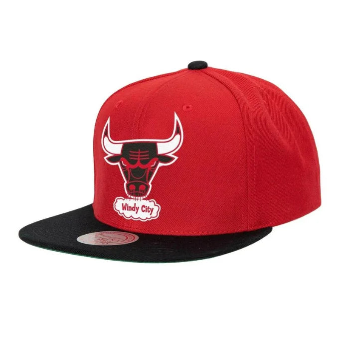 MITCHELL AND NESS BULLS HATS by Mitchell and Ness