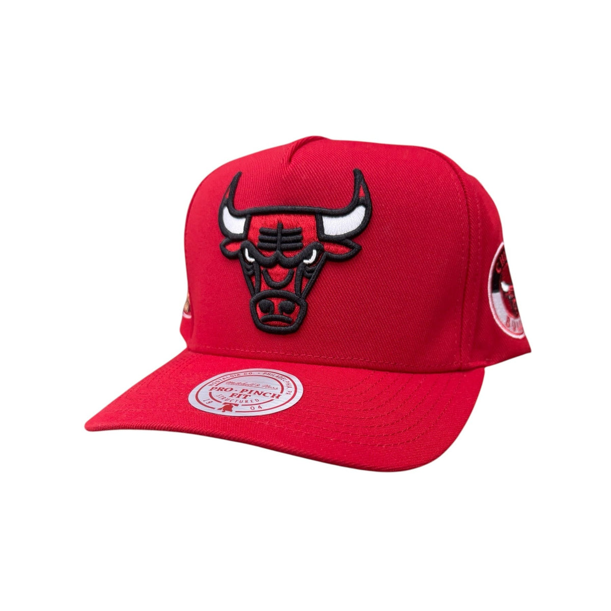 MITCHELL AND NESS BULLS HATS by Mitchell and Ness