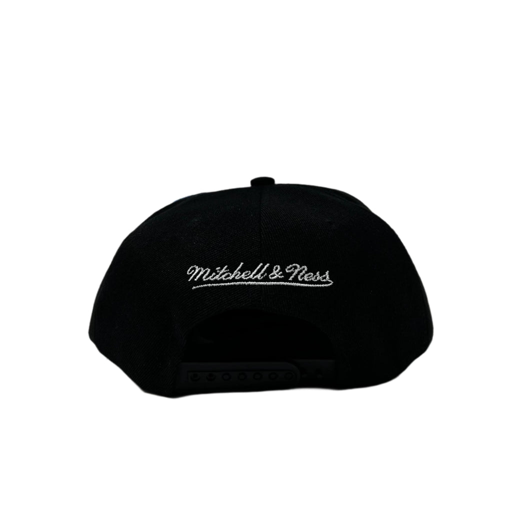 MITCHELL AND NESS TWISTED HAT-KNICKS