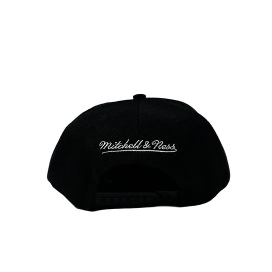MITCHELL AND NESS TWISTED HAT-KNICKS by Mitchell and Ness