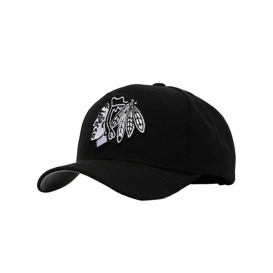 MITCHELL AND NESS CHICAGO BLACKHAWKS HATS by Mitchell and Ness