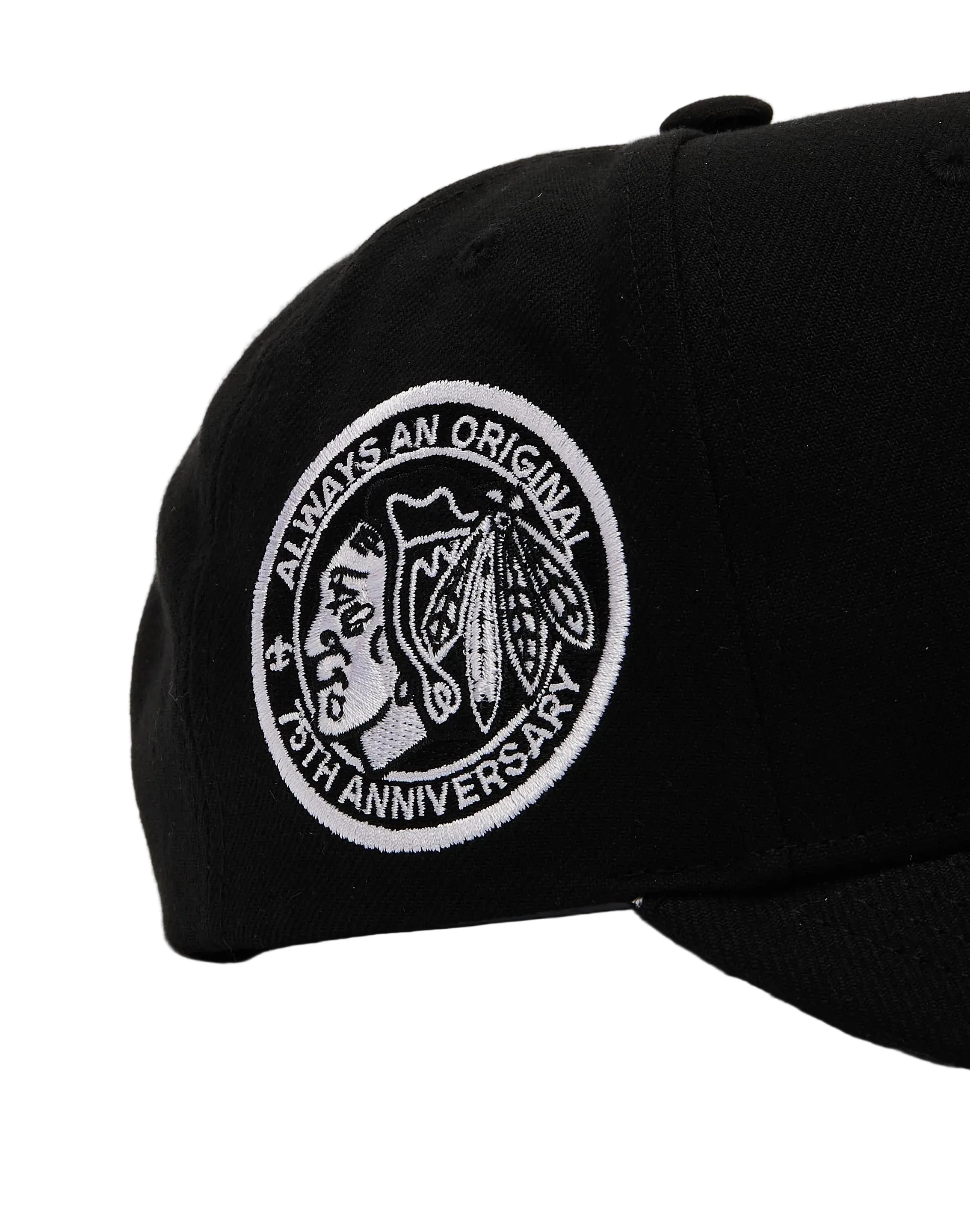 MITCHELL AND NESS CHICAGO BLACKHAWKS HATS by Mitchell and Ness