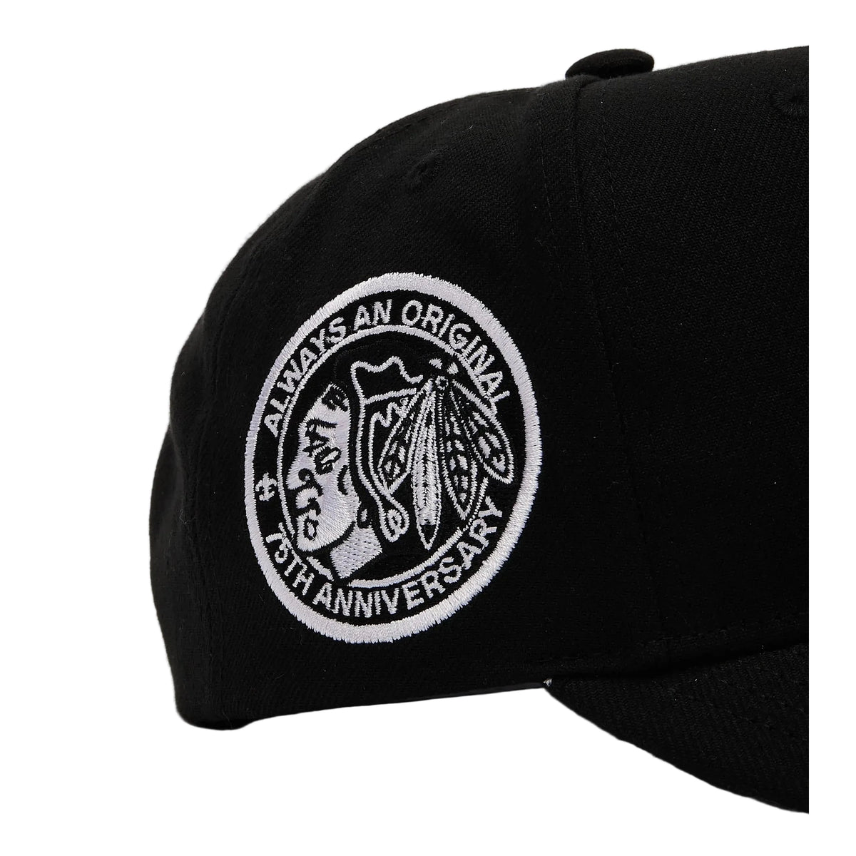 MITCHELL AND NESS CHICAGO BLACKHAWKS HATS by Mitchell and Ness