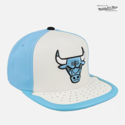 MITCHELL AND NESS BULLS-WHITE/SKY by Mitchell and Ness