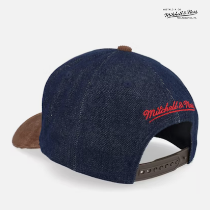 MITCHELL AND NESS D-STRESSED SNAPBACK BULLS