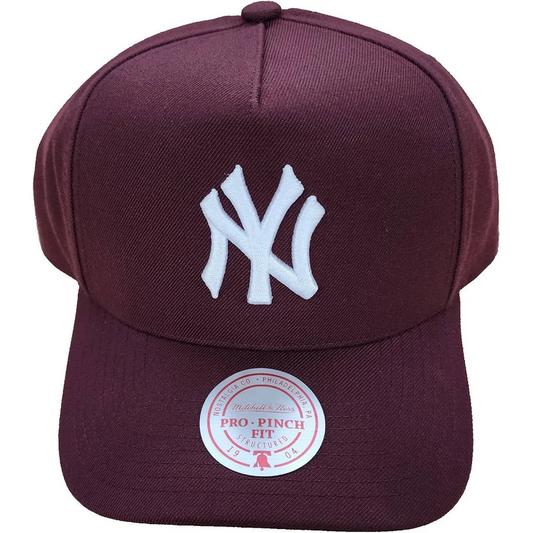 MITCHELL AND NESS PURPLE YANKEES SNAPBACK by Mitchell and Ness