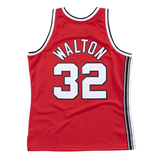 MITCHELL AND NESS NBA SWINGMAN PORTLAND TRAILBLAZERS 1976 BILL WALTON JERSEY by Mitchell and Ness