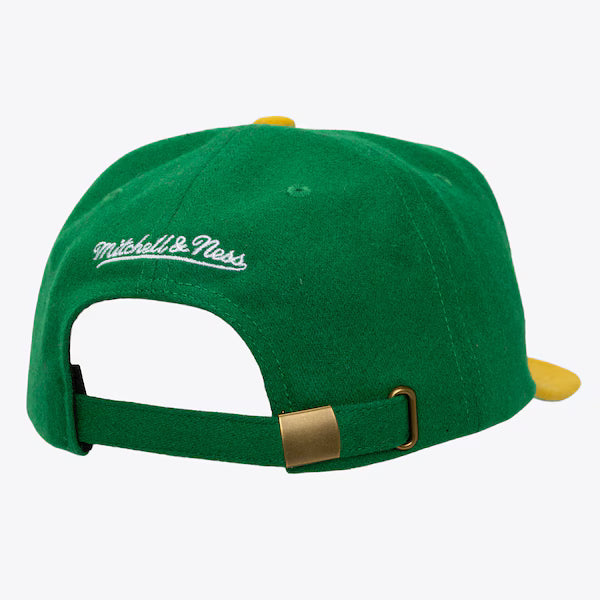 MITCHELL AND NESS OAKLAND ATHLETICS by Mitchell and Ness