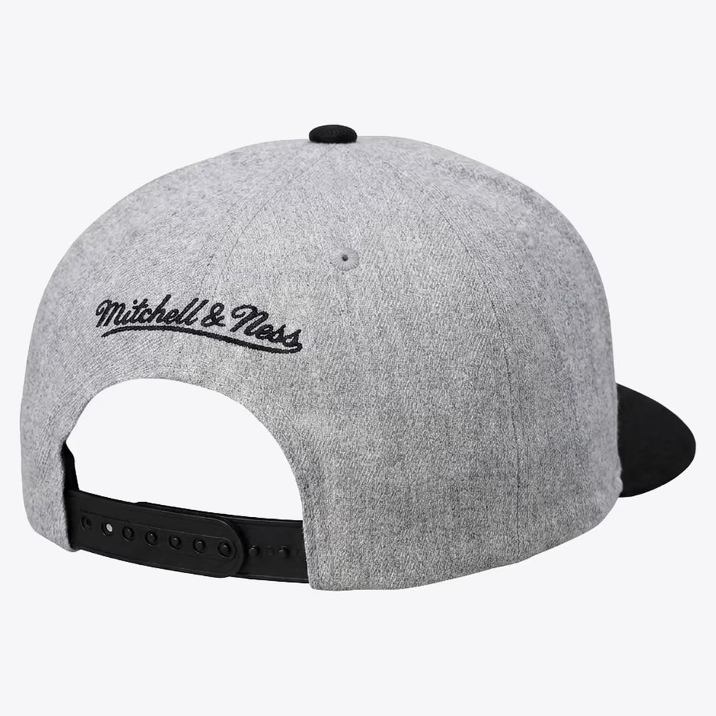 MITCHELL & NESS NEW YORK KNICKS NBA CHAMPIONS TROPHY HAT by Mitchell and Ness