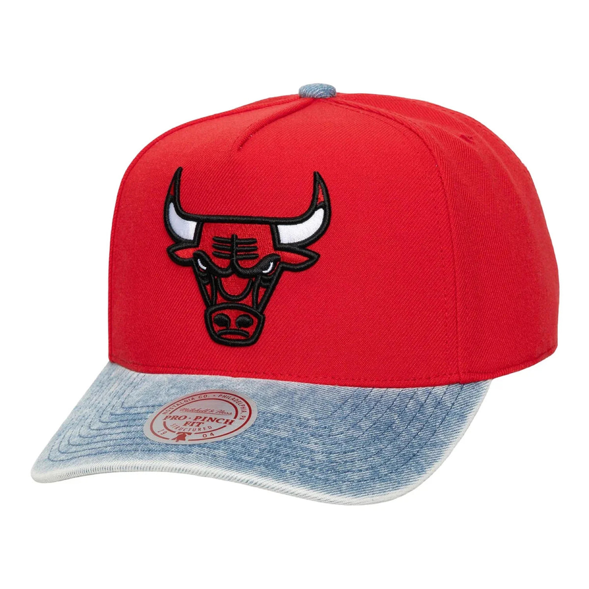 MITCHELL AND NESS BULLS HATS by Mitchell and Ness